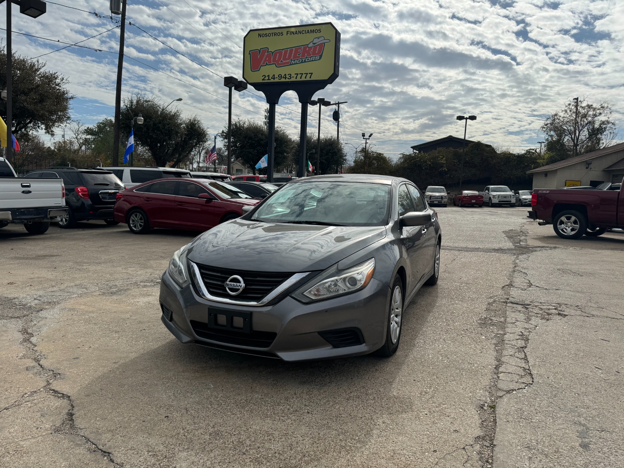 photo of 2016 Nissan Altima 2.5 SL